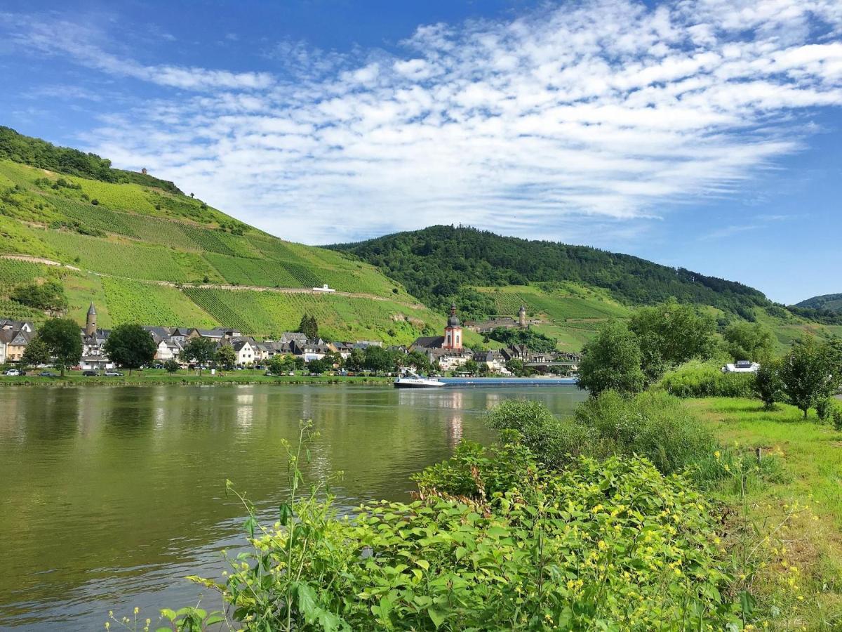 Ferienhaus Moselpromenade Zell an der Mosel Exterior foto